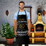 80th Birthday Black Gold Legendary Funny Schort<br><div class="desc">Een gepersonaliseerd elegant BBQ-schort dat gemakkelijk aan te passen is voor die speciale verjaardagsfeestgelegenheid.</div>