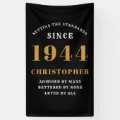 80th Birthday Born 1944 Naam toevoegen Zwart Goud Spandoek (Verticaal)