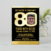 80th Birthday party black gold folie foto bier Uitnodiging (Staand Voorkant)
