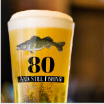 80th Birthday Walleye Vist Mannen Glas<br><div class="desc">Geef dit met visthema drink glas een persoonlijk tintje voor elke leeftijd of verjaardag voor de persoon die van vissen houdt. Dit ontwerp kenmerkt een draak en kan met om het even welke leeftijd worden gepersonaliseerd.</div>