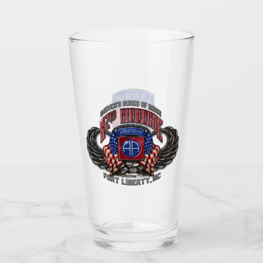 82e Airborne 16 oz pint glas (Voorkant)