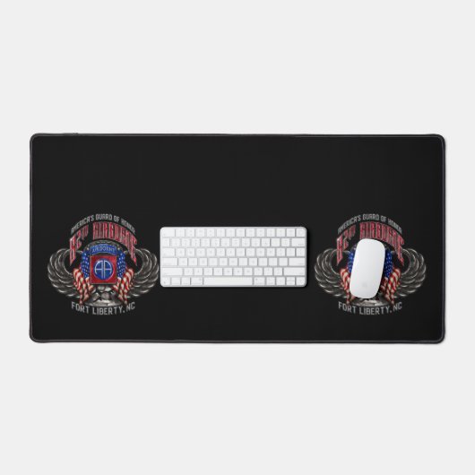 82e Airborne Black Desk Mat (Keyboard & Muis)