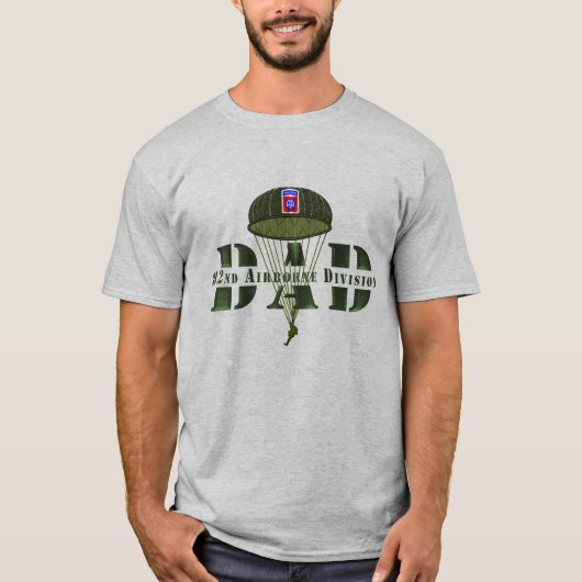 82e Airborne Division "DAD" T-Shirt (Voorkant)