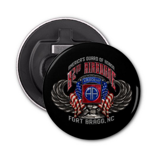 82e Airborne Fort Bragg Magnetische Flesopener Button Flesopener (Voorkant)