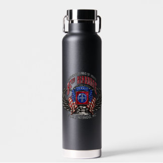 82e Airborne Fort Bragg Zwart 22 oz Fles