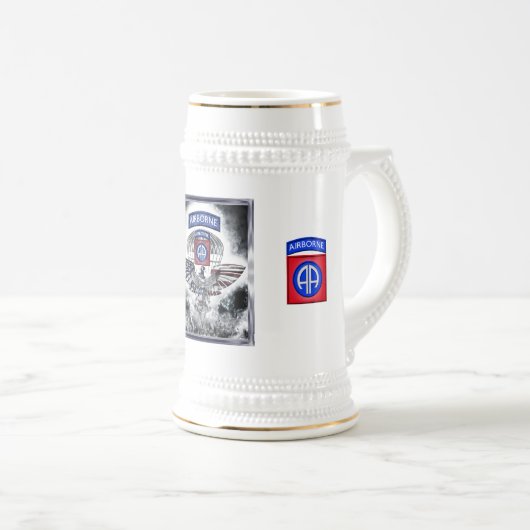 82e luchtdivisie Ontplofbaar omhuld ontwerp Bierpul (Voorkant rechts)