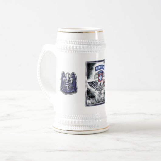 82e luchtdivisie Ontplofbaar omhuld ontwerp Bierpul (Voorkant links)