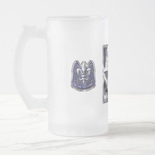 82e luchtdivisie Ontplofbaar omhuld ontwerp Matglas Bierpul (Links)