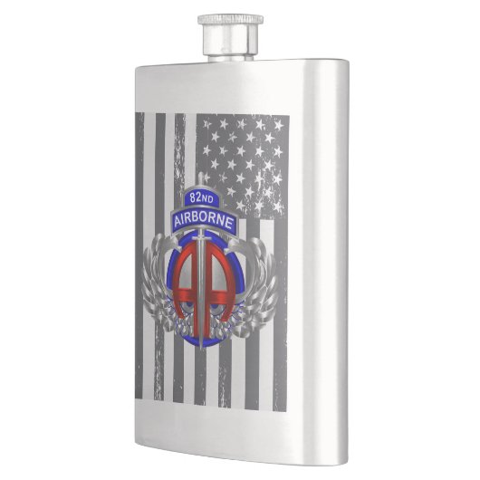 82e Luchtlandingsdivisie Dagger Design Flag Flacon (Links)