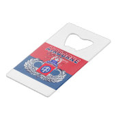 82e luchtvaartsector: "Moet hebben" Creditkaart Flessenopener (Achterkant Gekanteld)