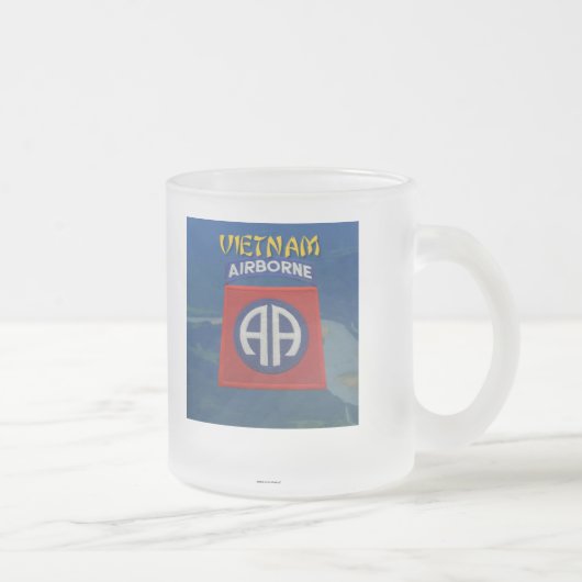 82e Mok van de luchtdivisie patrouillair veteraan  (Rechts)