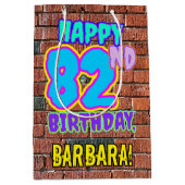 82e verjaardag: Fun, Urban Graffiti geïnspireerd K Medium Cadeauzakje (Voorkant)