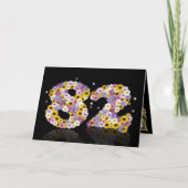 82e verjaardagskaart met bloemen letters kaart (Voorkant)