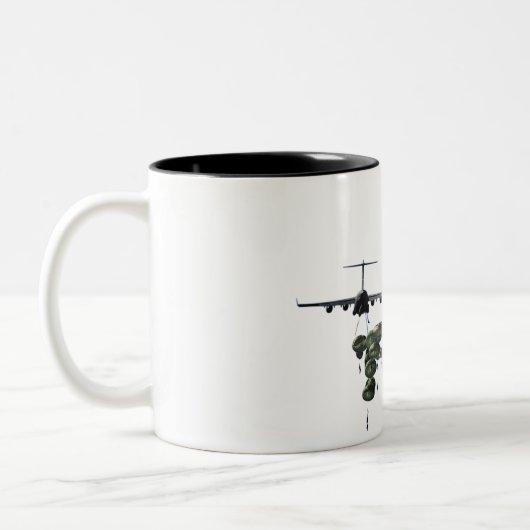 82e vliegende paratroopers tweekleurige koffiemok (Links)