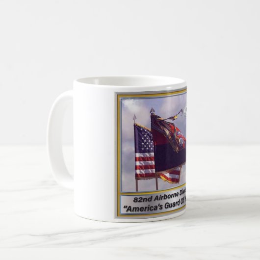 82e vlucht koffiemok (Voorkant links)