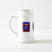 82nd Airborne Division - Fort Bragg Bierpul (Links)
