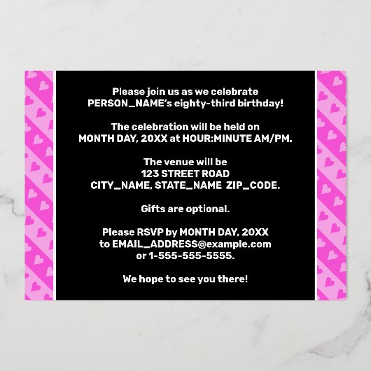 83e verjaardag — vuurroze harten en strips folie uitnodiging (Achterkant)