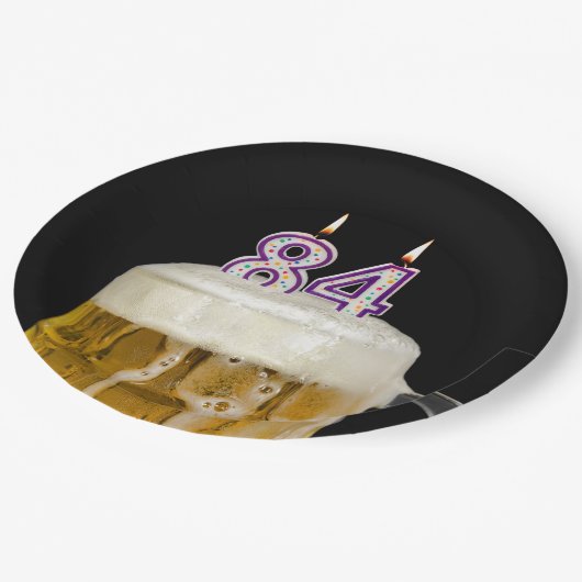 84e verjaardag bier op zwart Bord (Gekanteld)