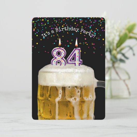 84u Aannodiging van de Kaarzenkant van de Birthday Kaart (Staand voorkant)