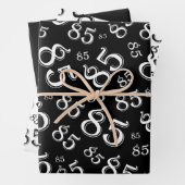 85e mijlpaal op jaardag zwart/wit nummerpatroon inpakpapier vel (In situ)