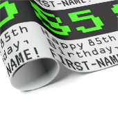 85e verjaardag - Nerdy / Geeky stijl "85" en naam Cadeaupapier (Rol Hoek)