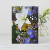 85th Birthday Celebration!-White Lily Bouquet Kaart (Staand voorkant)