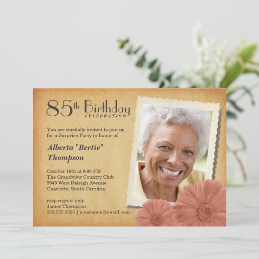85th Birthday  Daisy Photo Invitations Kaart (Staand voorkant)