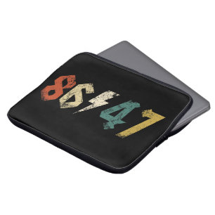 8647 Anti Trump Retro  jaren 80 Rock Style Laptop Sleeve
