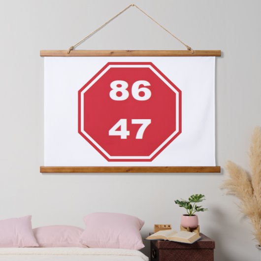 8647 HANGEND WANDKLEED (Slaapkamer)