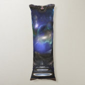 89-123-A9p2 Arsairian 7 Reporting Body Pillow Lichaamskussen (Voorkant Verticaal)