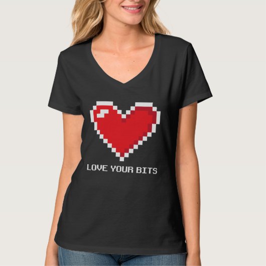 8 bit Pixel Heart Valentines  Girls Love your Bits T-shirt (Voorkant)