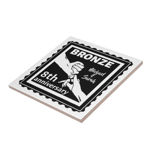 8 jaar traditioneel cadeau brons tegeltje (Zijkant)
