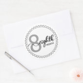 8 maanden Klassieke ronde Sticker (Envelop)