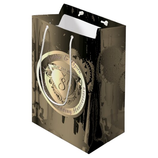 8e Jubileum Bronze Heart Medallion Med Medium Cadeauzakje (Voorkant Gekanteld)