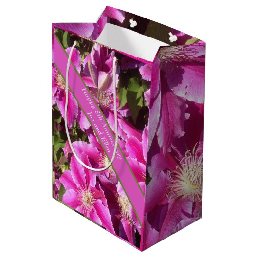 8e Jubileum, roze Clematis Medium Cadeauzakje (Achterkant Gekanteld)