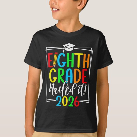 8e klas 2026 afstuderen middelbare school _2 t-shirt (Voorkant)