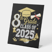 8e klas van 2025 Afstuderen Afstuderen Reclamebord Met Voetstuk (Voorkant)