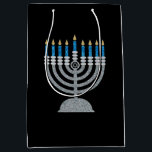 8e nacht van Hanukkah Glitter Medium Cadeauzakje<br><div class="desc">Hanukkah 2022 begint in de avond van zondag 18 december en eindigt in de avond van maandag 26 december</div>