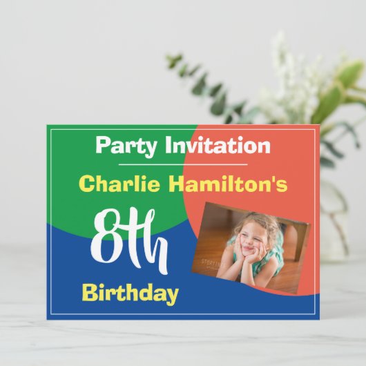 8e uitnodiging van de verjaardag met foto (Staand voorkant)