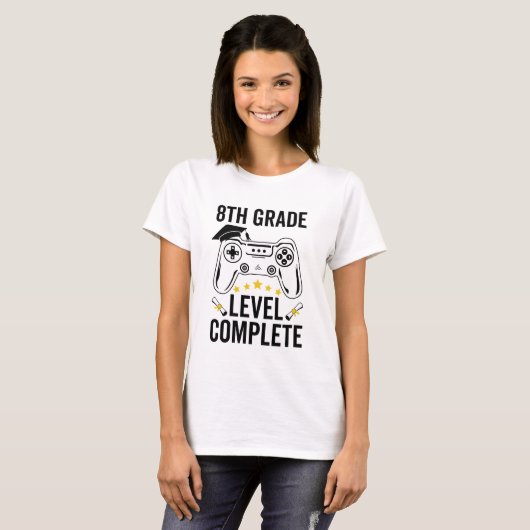 8th Grade Level Compleet Afstuderen Gamer Klasse v T-shirt (Voorkant volledig)