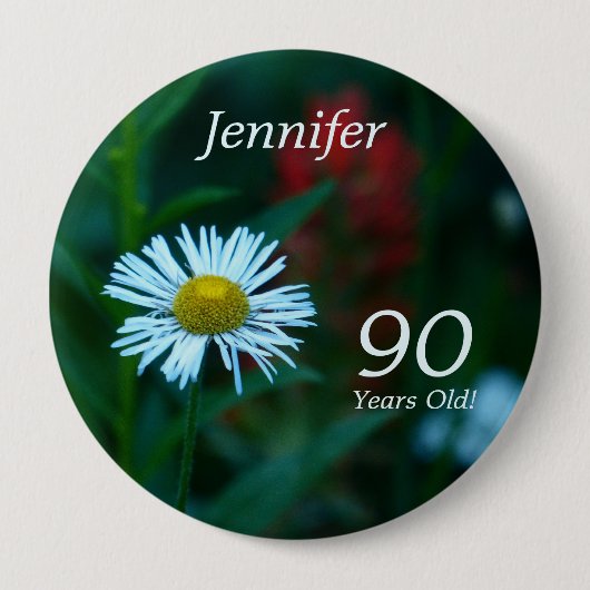 90 jaar oude, White Daisy WildFlower Button Pin (Voorkant)