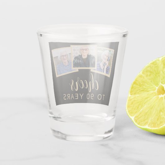 90e verjaardag 3-foto zwart goud script proost shot glas (Achterkant)