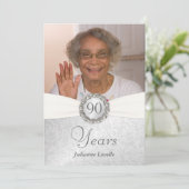 90e verjaardag Foto-uitnodigingen - Zilver en wit Kaart (Staand voorkant)
