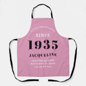 90e verjaardag Geboren 1935 Roze Zwarte Dame Schort (Voorkant)