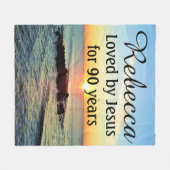 90E VERJAARDAG GELIEFD DOOR JEZUS GEPERSONALISEERD FLEECE DEKEN (Voorkant (Horizontaal))