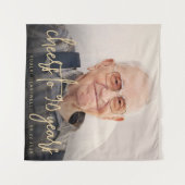 90e verjaardag Party Foto Goud Script Proost Wandkleed (Voorkant (horizontaal))