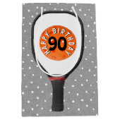 90e verjaardag Pickleball op peddel Medium Cadeauzakje (Voorkant)