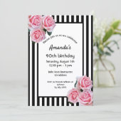 90e verjaardag roze floralen zwarte witte strepen kaart (Staand voorkant)