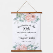 90e verjaardag Zachte Floral Hangend Wandkleed (Voorkant)