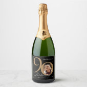 90e verjaardag zwarte goudkalligrafie legante foto sparkling wijnetiket (Voorkant)